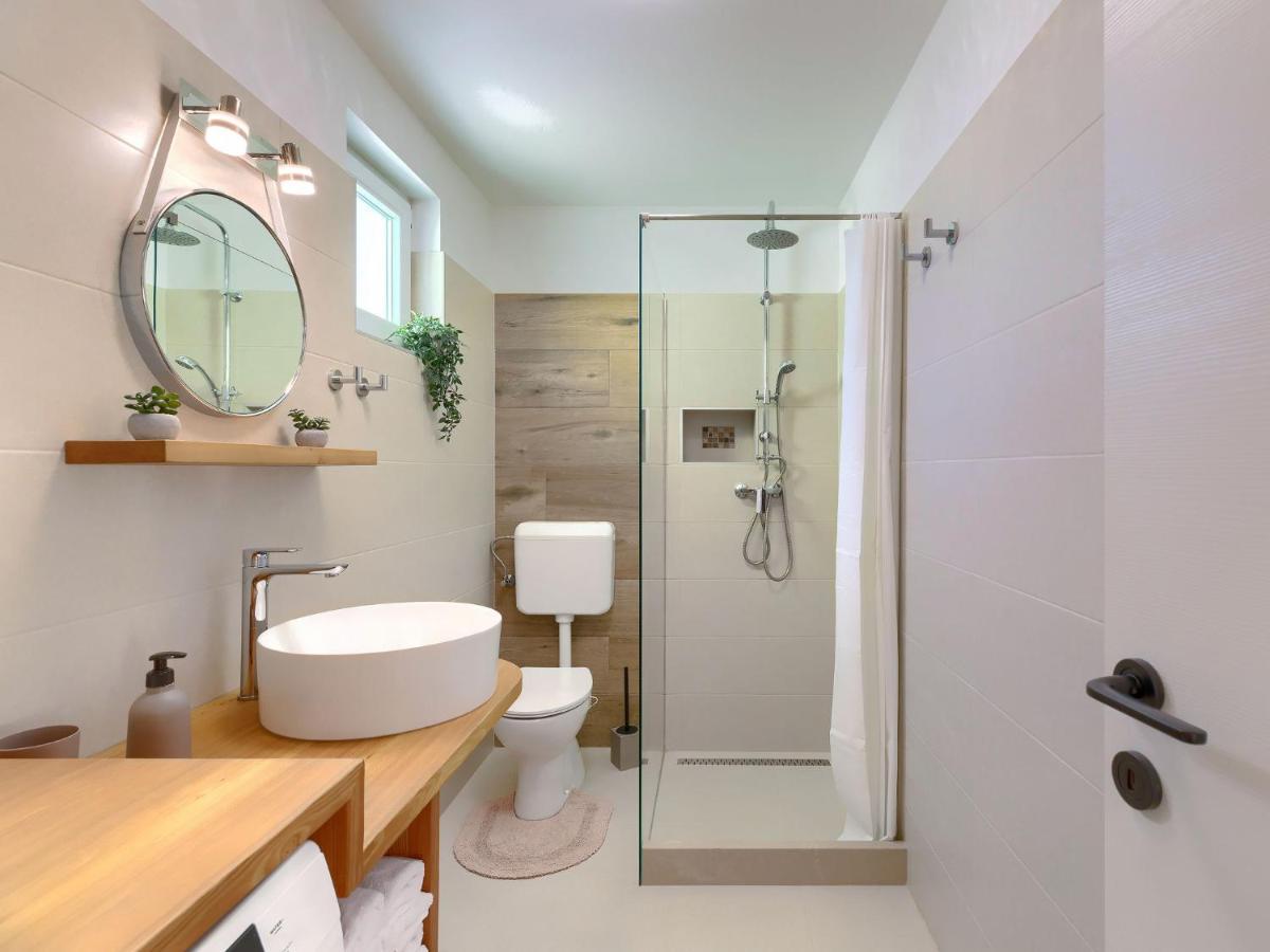 Holiday Home Laura By Interhome Пула Экстерьер фото