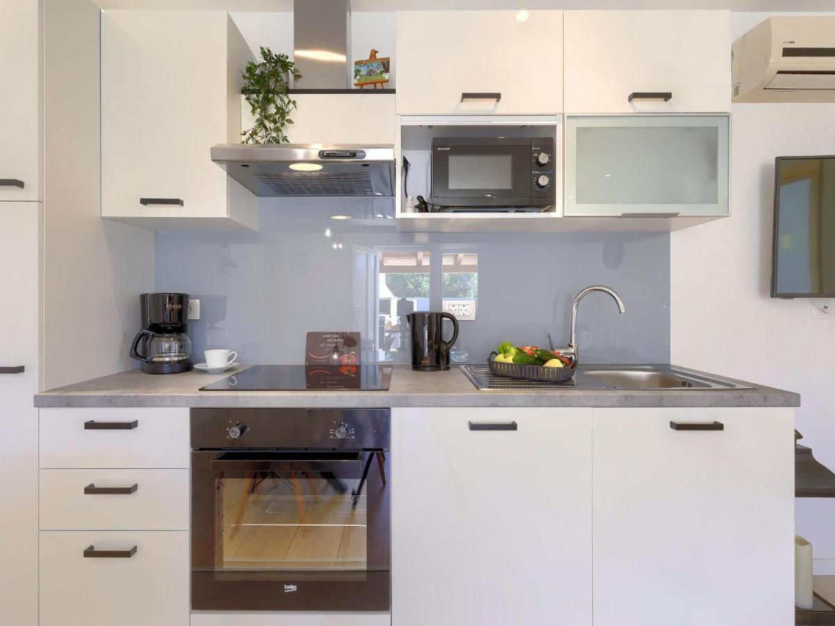 Holiday Home Laura By Interhome Пула Экстерьер фото
